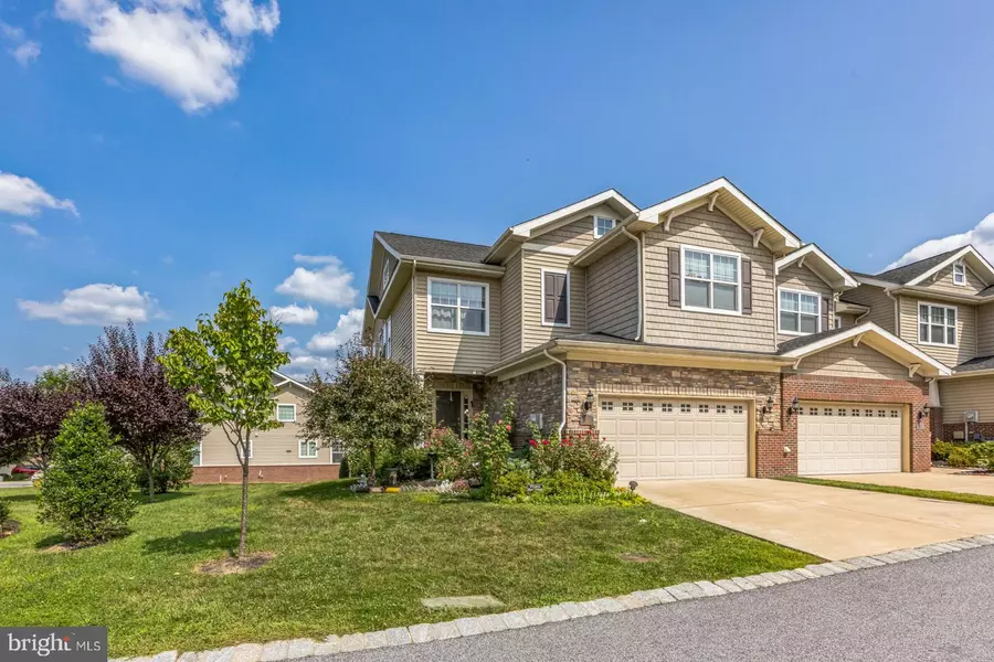 105 ELTON FARM CIR, Glen Mills, PA 19342