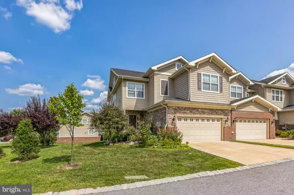 105 ELTON FARM CIR, Glen Mills, PA 19342