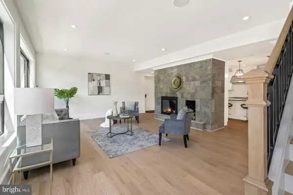 Bethesda, MD 20816,5805 MASSACHUSETTS AVE