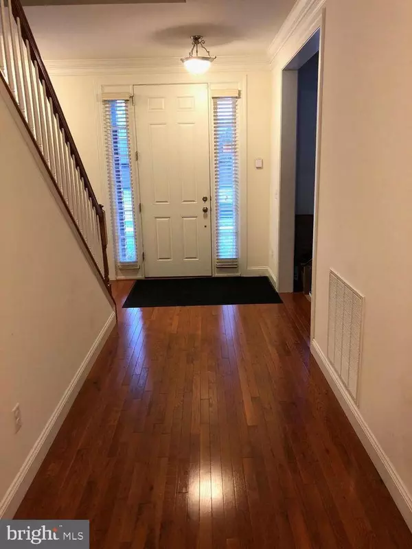 Mechanicsburg, PA 17050,12 JAMESTOWN SQ