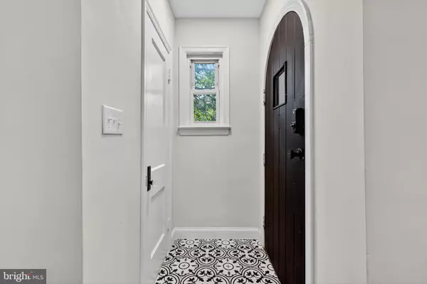 Washington, DC 20011,5221 2ND ST NW