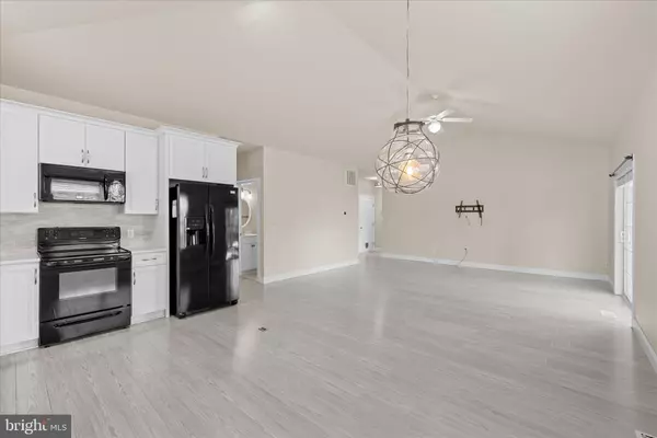 Lewes, DE 19958,31010 OAK LEAF DR