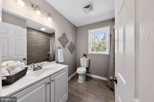 Elkton, MD 21921,261 MAIN ST