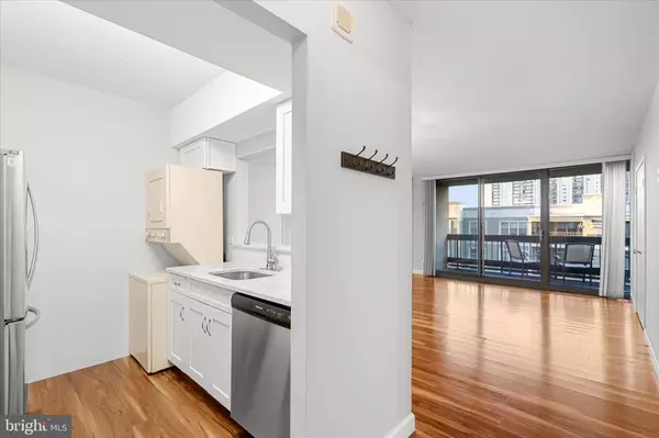 Falls Church, VA 22041,5505 SEMINARY RD #408N