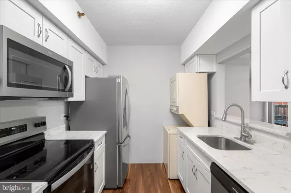 Falls Church, VA 22041,5505 SEMINARY RD #408N