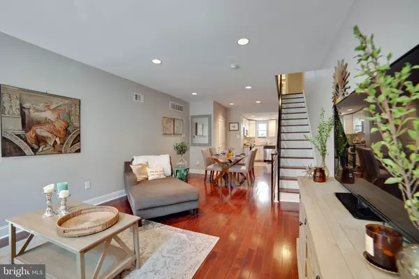 Philadelphia, PA 19146,2117 TITAN ST