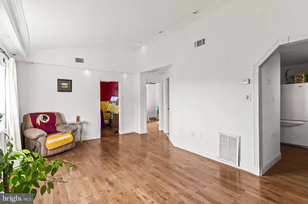 Waldorf, MD 20601,2549 MATTAWOMAN BEANTOWN RD