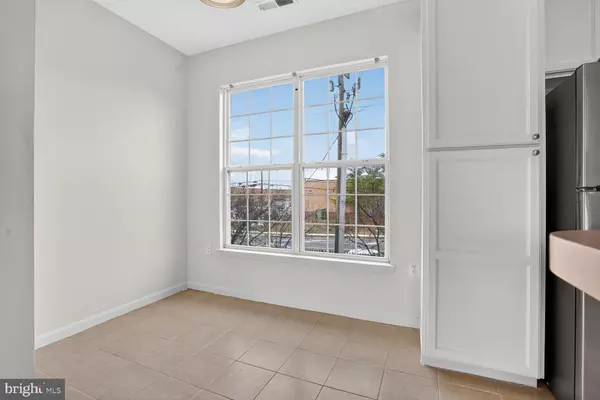 Sterling, VA 20166,22976 FONTWELL SQ