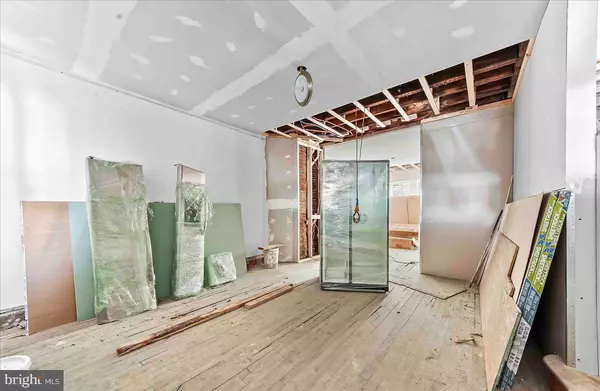 Philadelphia, PA 19143,5536 PINE ST