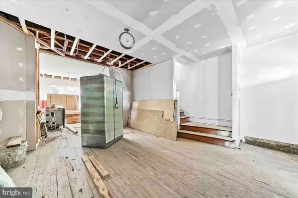 Philadelphia, PA 19143,5536 PINE ST