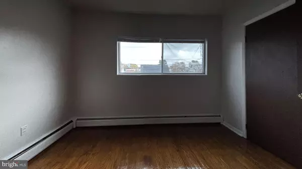 Philadelphia, PA 19111,1606 RHAWN ST #4