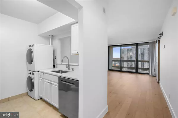 Falls Church, VA 22041,5505 SEMINARY RD #1608N