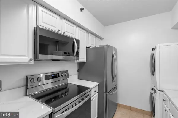 Falls Church, VA 22041,5505 SEMINARY RD #1608N