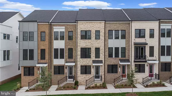 Herndon, VA 20171,2676 RIVER BIRCH RD