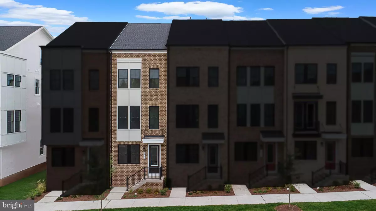 Herndon, VA 20171,2676 RIVER BIRCH RD