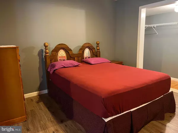 Hedgesville, WV 25427,199-UNIT B RUMBLING ROCK RD