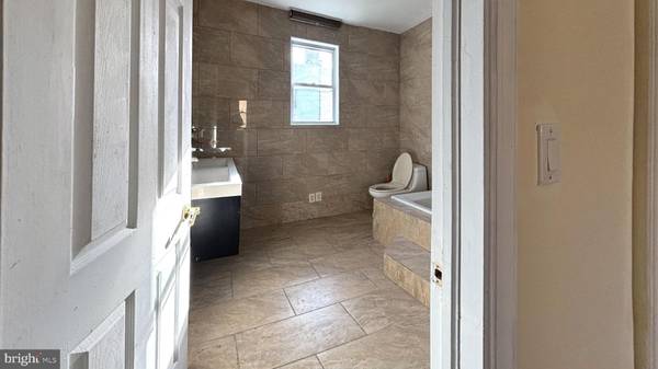 Philadelphia, PA 19146,2338 CROSS ST