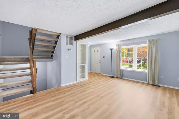 Reston, VA 20191,11563 IVY BUSH CT