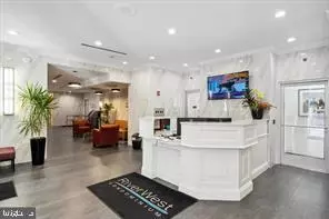 Philadelphia, PA 19103,2101 CHESTNUT ST #811