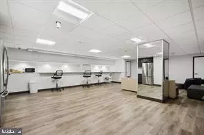 Philadelphia, PA 19103,2101 CHESTNUT ST #811