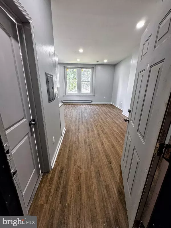 Philadelphia, PA 19124,5003 PENN ST #1F