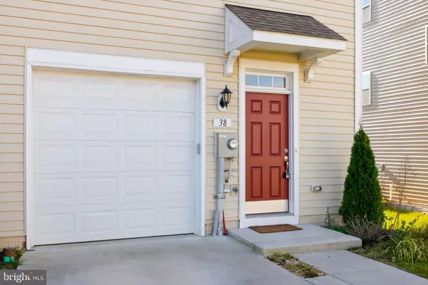 Bunker Hill, WV 25413,38 KIRBY CT