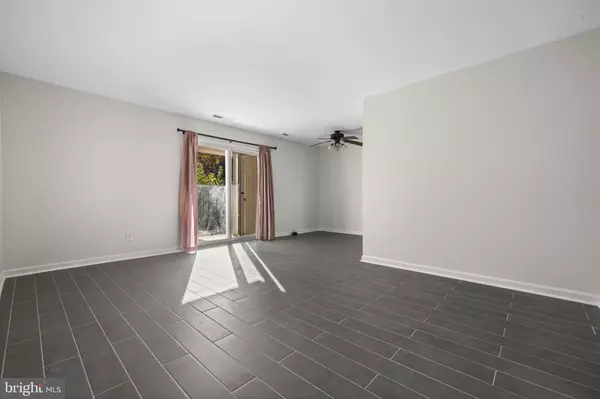 Alexandria, VA 22315,7287 HILLARY ST