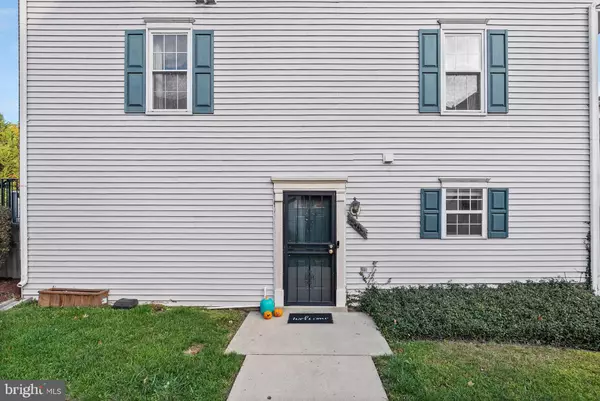 Suitland, MD 20746,3713 WILKINSON DR #506