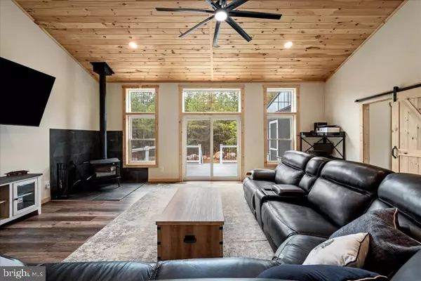 Yellow Spring, WV 26865,1110 REYMANN DR