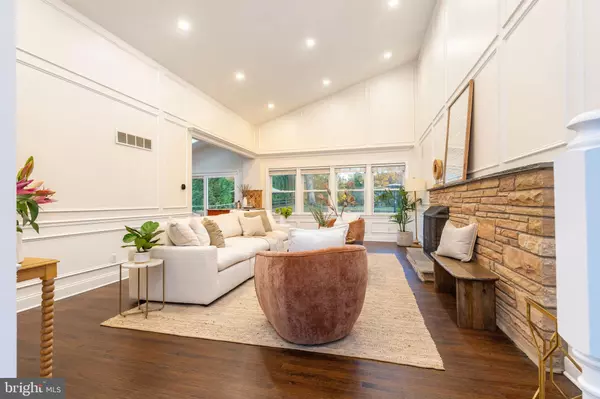 Villanova, PA 19085,407 CLAIREMONT RD