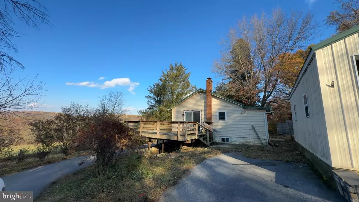 Honey Brook, PA 19344,843 N MANOR RD