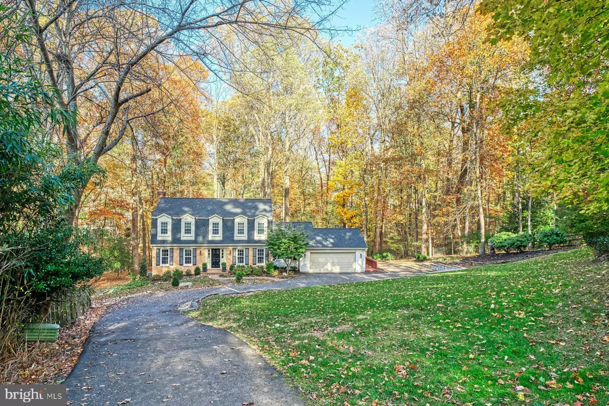 Oakton, VA 22124,11008 DEVENISH DR