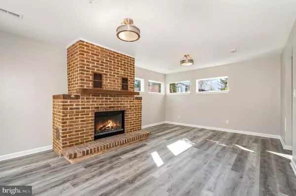 Enola, PA 17025,816 CHARLOTTE WAY