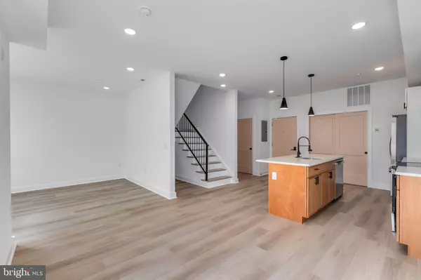 Philadelphia, PA 19104,716 N SHEDWICK ST #3