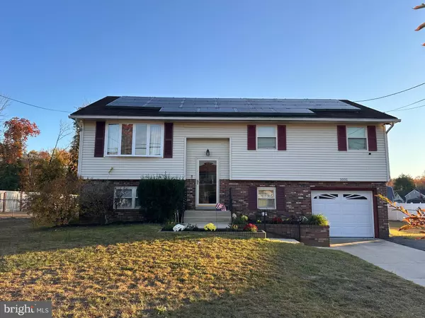 1031 BYRD DR, Woodbury, NJ 08096