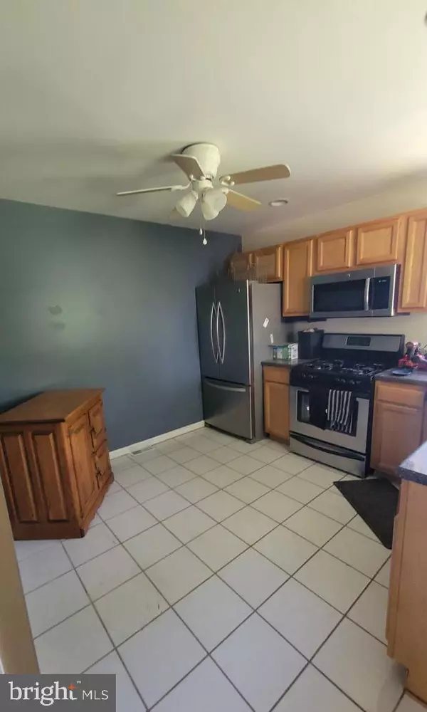 Williamstown, NJ 08094,135 OAK ST