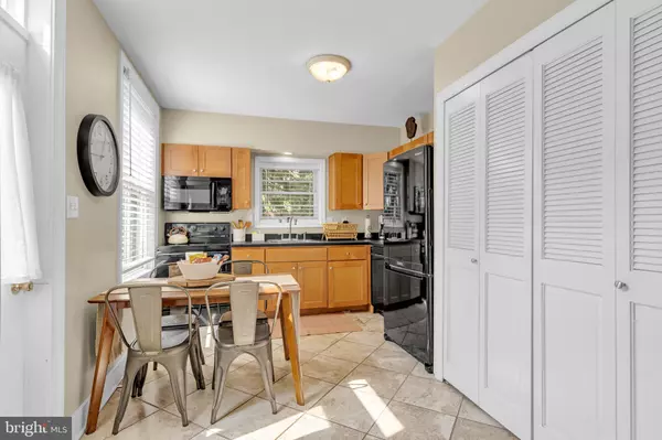 Harrisburg, PA 17104,566 RACE ST