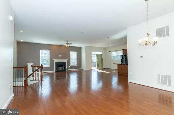 Charles Town, WV 25414,15 FLAG CT