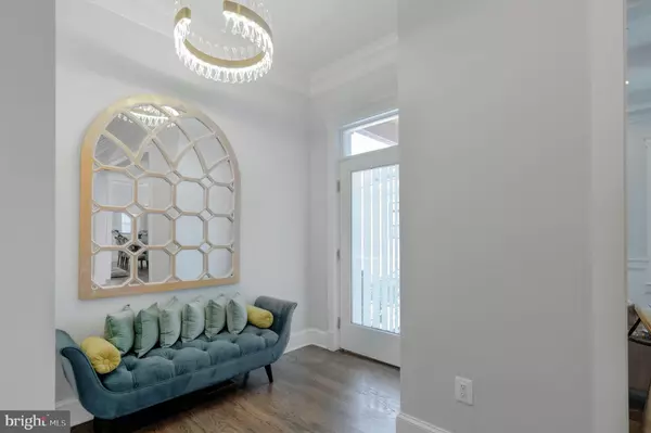 Fairfax, VA 22030,10708 WARWICK AVE