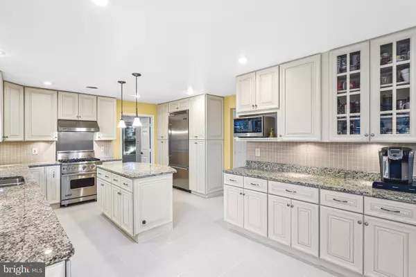 Woodbridge, VA 22193,13953 OLEANDER CT