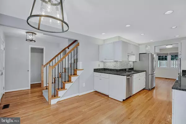 Reston, VA 20190,1840 GOLF VIEW CT