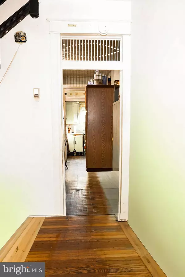 Baltimore, MD 21229,517 N EDGEWOOD ST