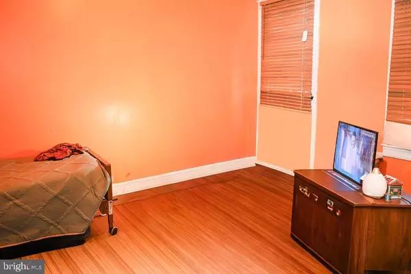 Baltimore, MD 21229,517 N EDGEWOOD ST