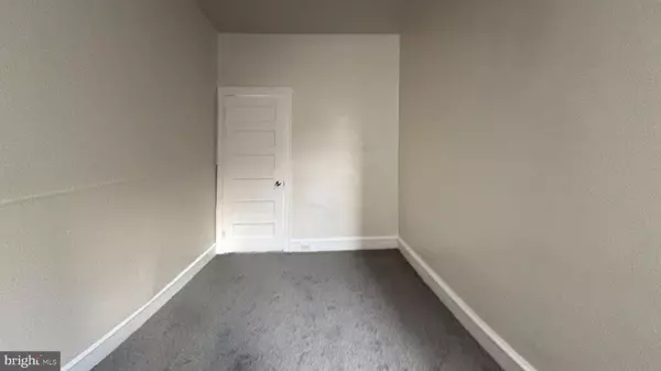 Philadelphia, PA 19139,5330 RACE ST