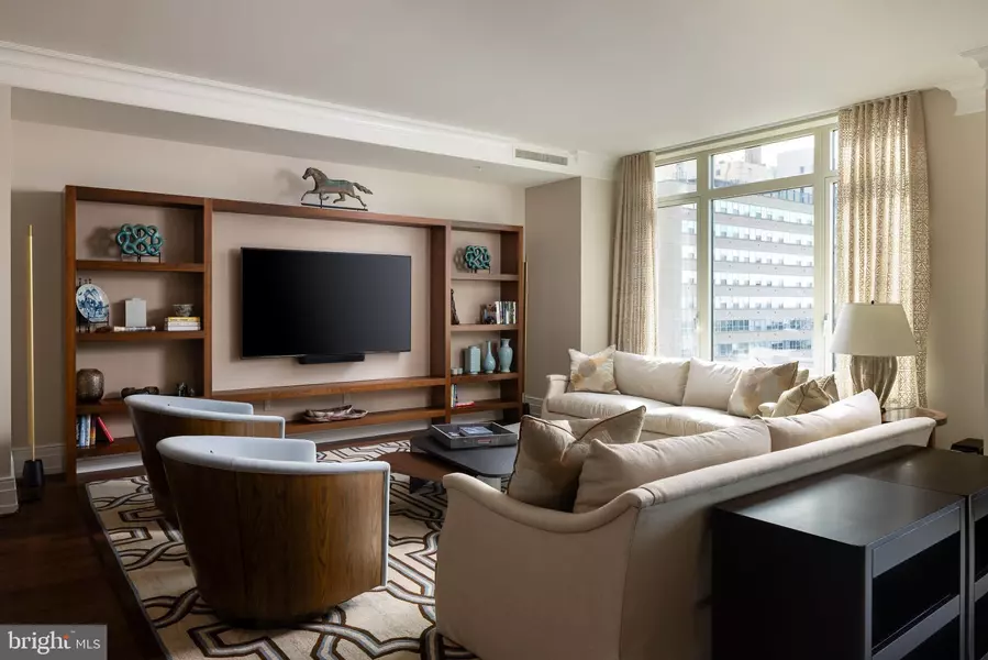 130 S 18TH ST #1804, Philadelphia, PA 19103