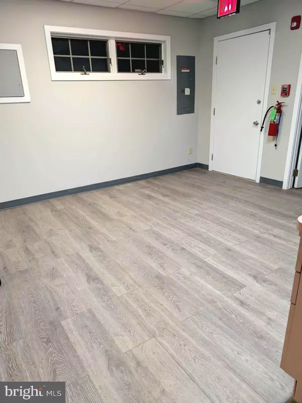 Pennsville, NJ 08070,5 CARROLL AVE #21