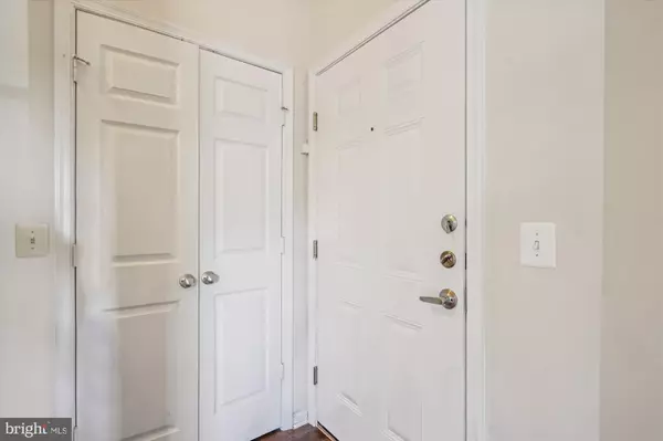 Vienna, VA 22181,9490 VIRGINIA CENTER BLVD #130