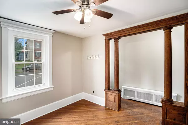 Conshohocken, PA 19428,363 SPRING MILL AVE