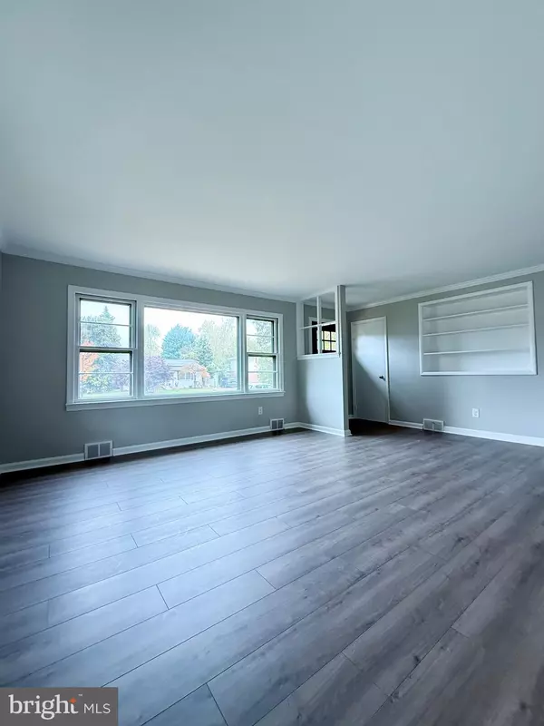 Dover, DE 19904,949 WESTVIEW TER