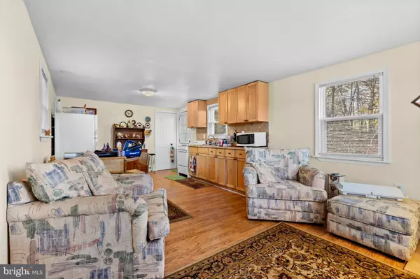 Airville, PA 17302,64 HEMLOCK HILL RD